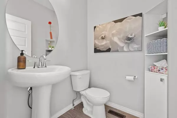 1086 Williamstown BLVD NW #601 Airdrie, AB T4B 3T8