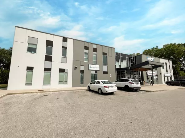 London North, ON N6G 5A9,215 Fanshawe Park RD W #207
