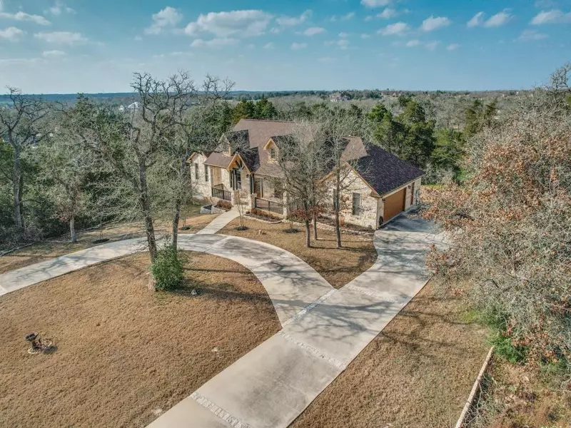 126 Eight Oaks Drive, Bastrop, TX 78602