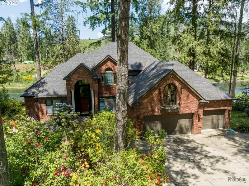46769 GOODPASTURE RD, Vida, OR 97488