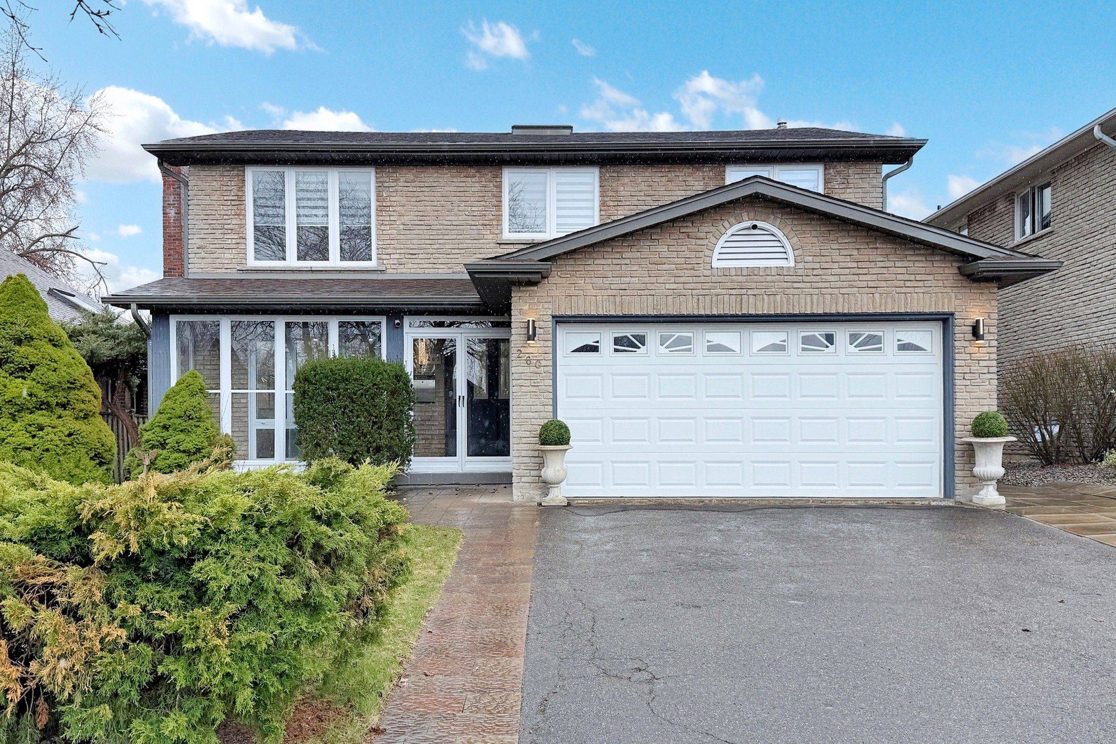 260 Kingslake RD, Toronto C15, ON M2J 3G8
