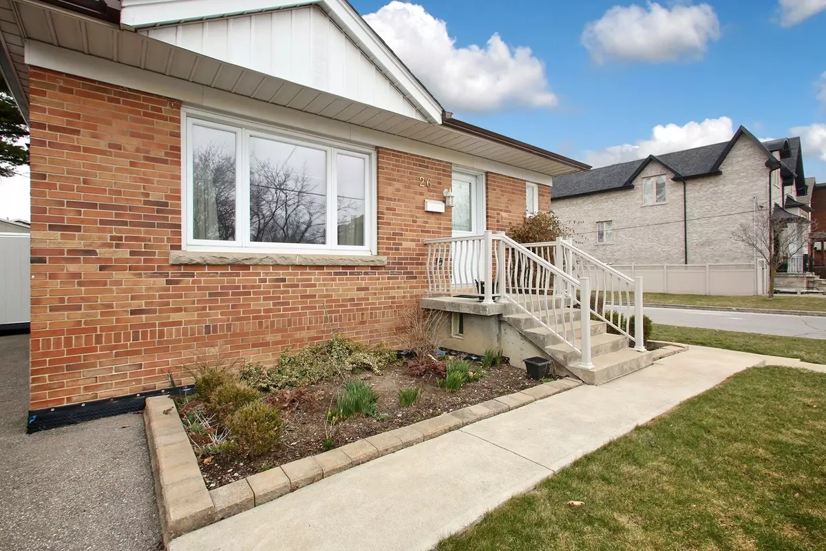 Toronto C06, ON M3H 2P4,26 Alexis BLVD