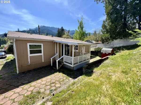 Canyonville, OR 97417,580 GEARY DR