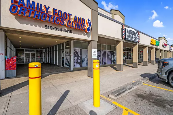 Kitchener, ON N2H 3K5,120 Ottawa ST N #115