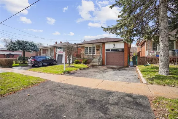 Mississauga, ON L5E 1Y6,1408 Northmount AVE