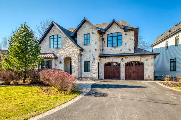 Oakville, ON L6L 4L5,409 Valley DR