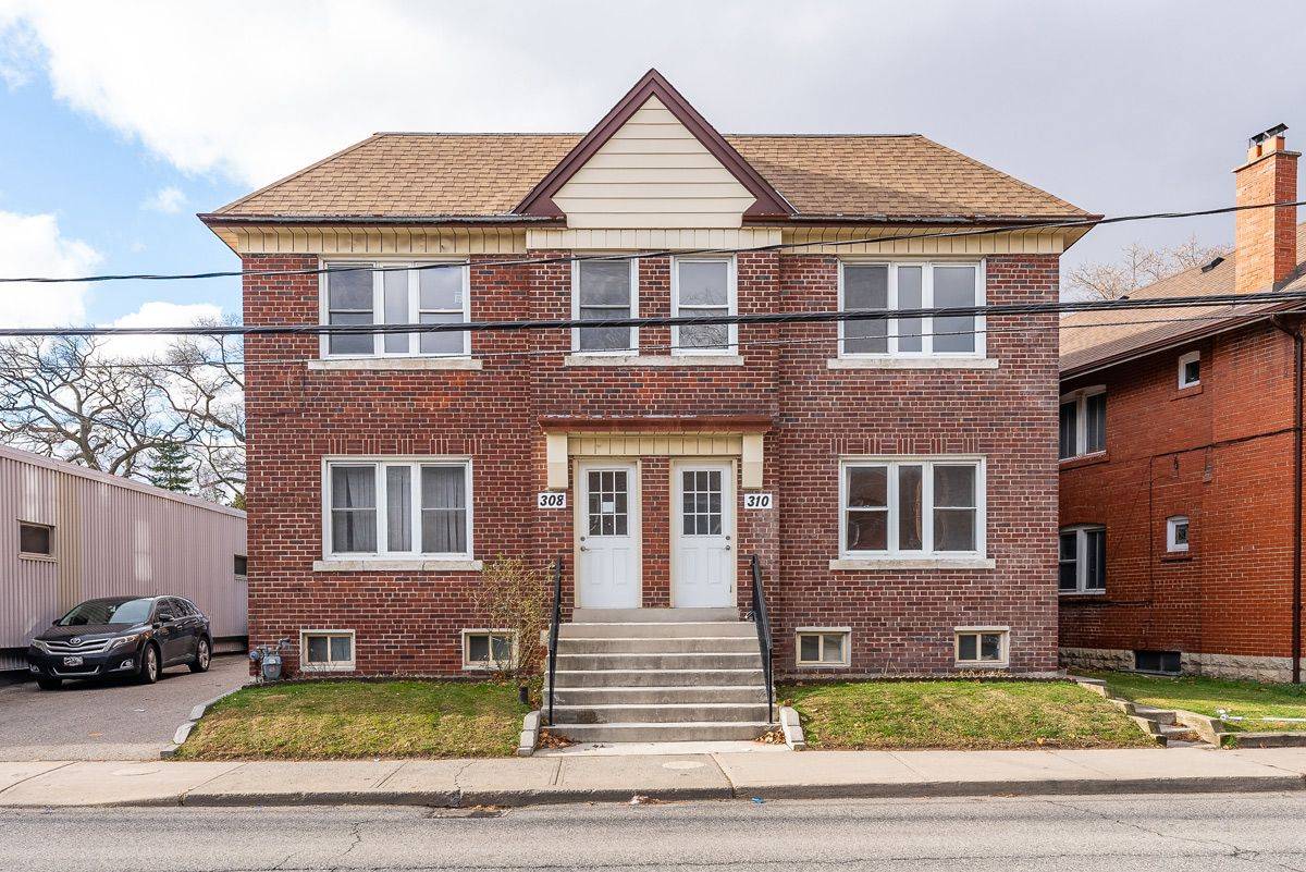 Toronto W02, ON M6S 3Z4,310 Jane ST #LOWER