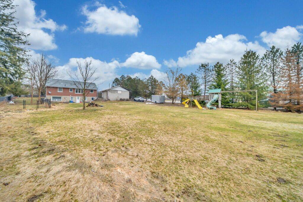 26 Brock RD N, Puslinch, ON N0B 2J0