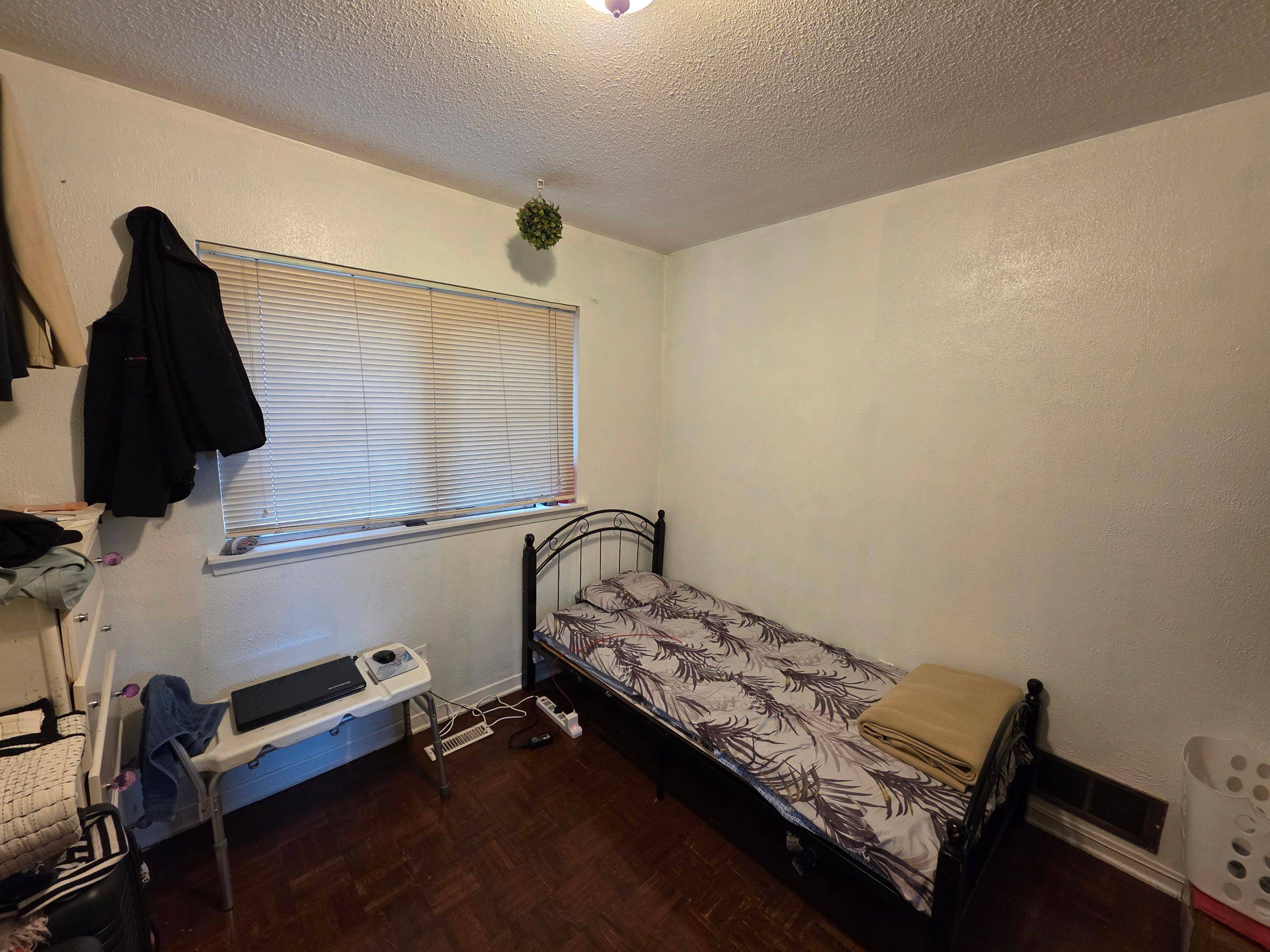 Toronto W10, ON M9V 1B6,1601 Albion RD #264