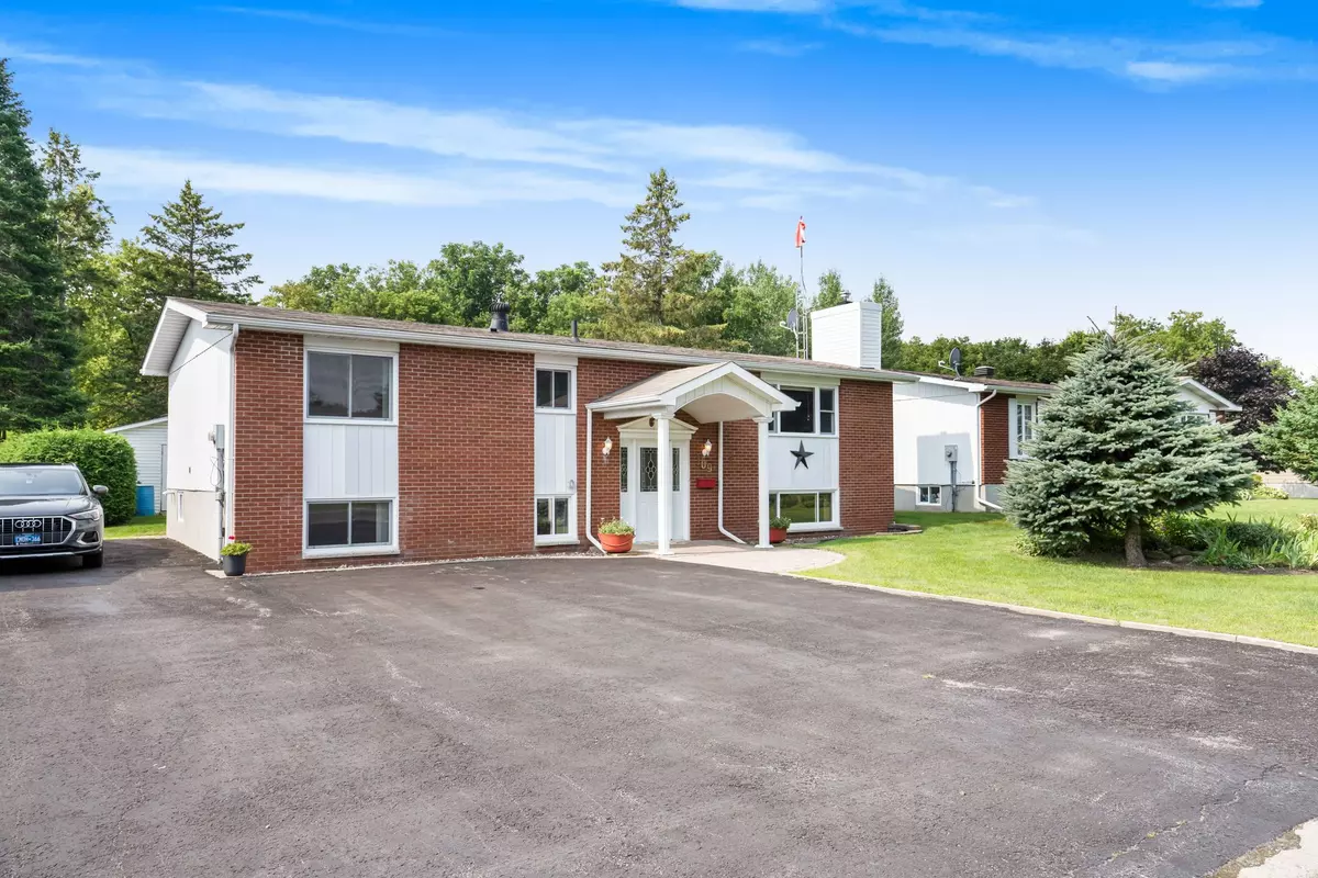 Champlain, ON K0B 1R0,109 Fournier ST