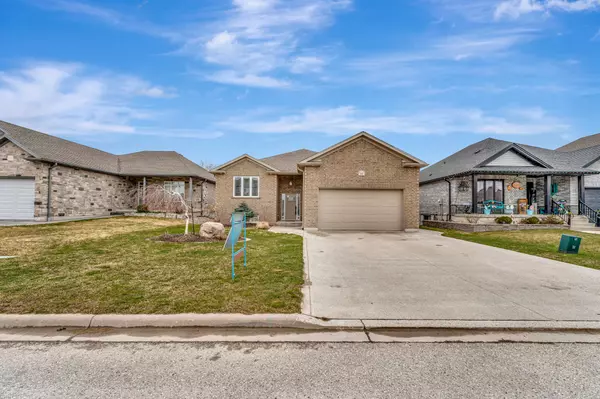North Perth, ON N4W 0B7,940 Reserve AVE S