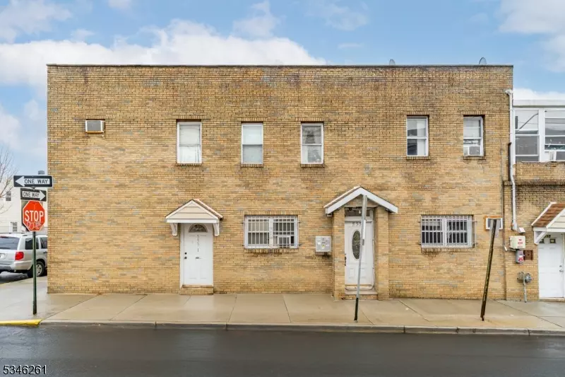 555 61st St, West New York Town, NJ 07093