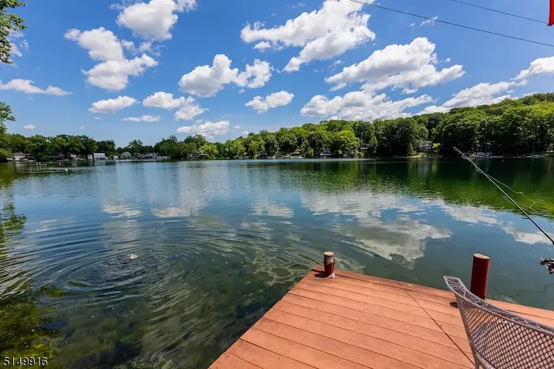 Sparta Twp., NJ 07871,2 Lake Grinnell Ln