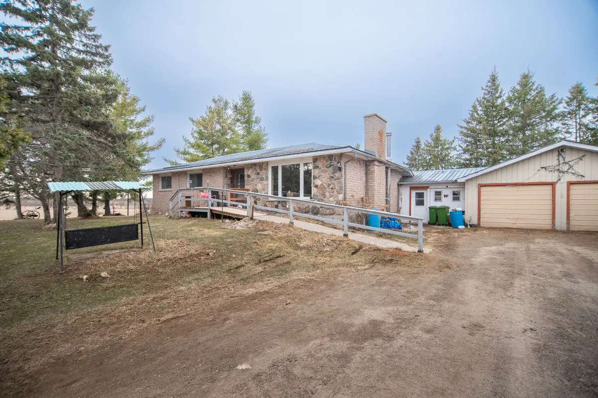 Laurentian Valley, ON K8A 6W4,3091 Micksburg RD