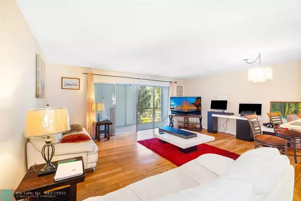 Hallandale Beach, FL 33009,700 NE 14th Ave #211