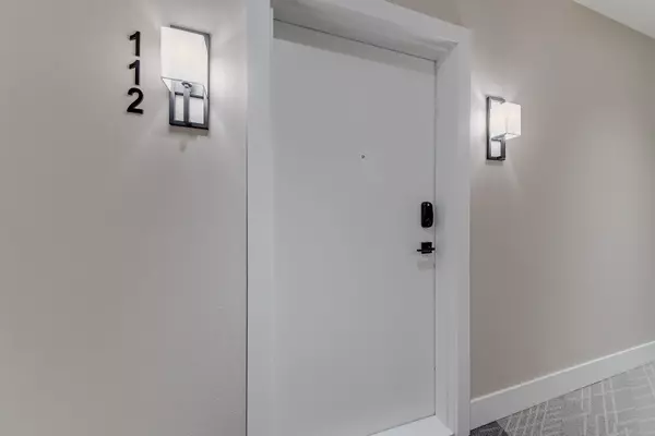 Innisfil, ON L9S 0R5,415 Sea Ray AVE E #112