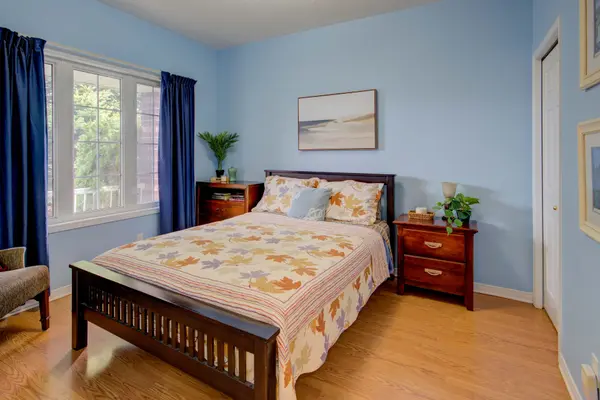 Kingston, ON K7P 3C9,350 Emerald ST