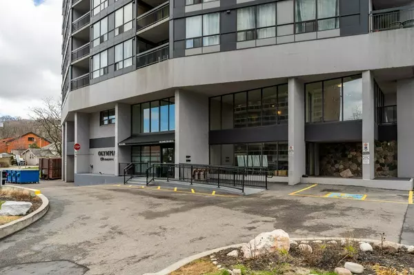 Hamilton, ON L8N 3X3,150 Charlton AVE E #1803
