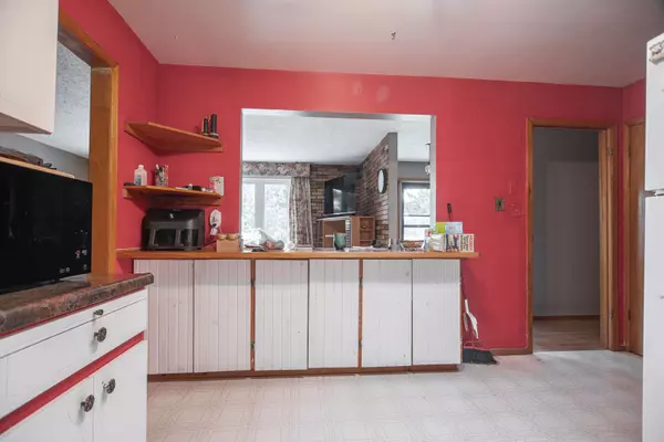 Laurentian Valley, ON K8A 6W4,3091 Micksburg RD