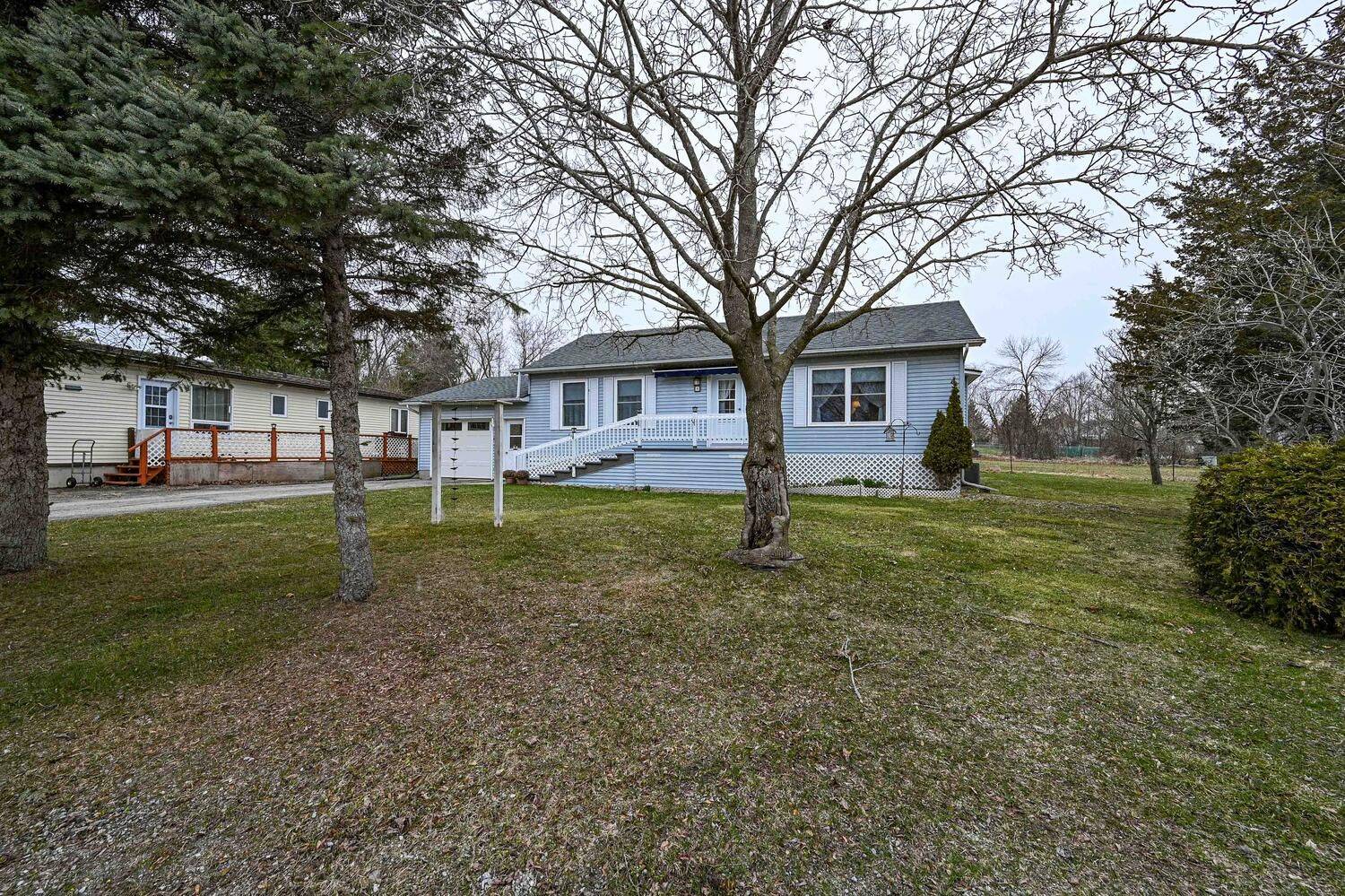 Rideau Lakes, ON K7A 0J4,4 OTTERDALE CRES