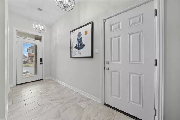 Orleans - Cumberland And Area, ON K4A 1B6,637 Cartographe ST