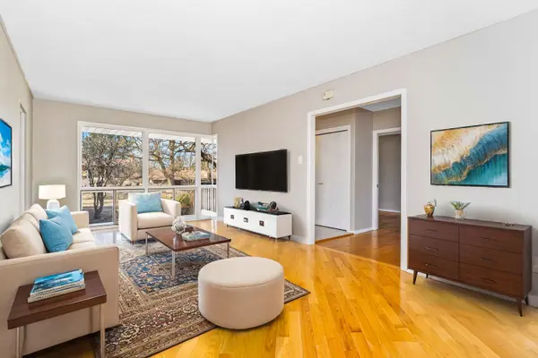 Kanata, ON K2K 1W3,27 TIFFANY CRES