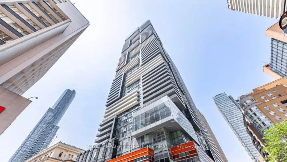 Toronto C01, ON M4Y 0E9,7 Grenville ST W #3702