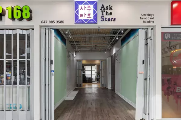 Markham, ON L3T 0C7,7181 Yonge ST #282