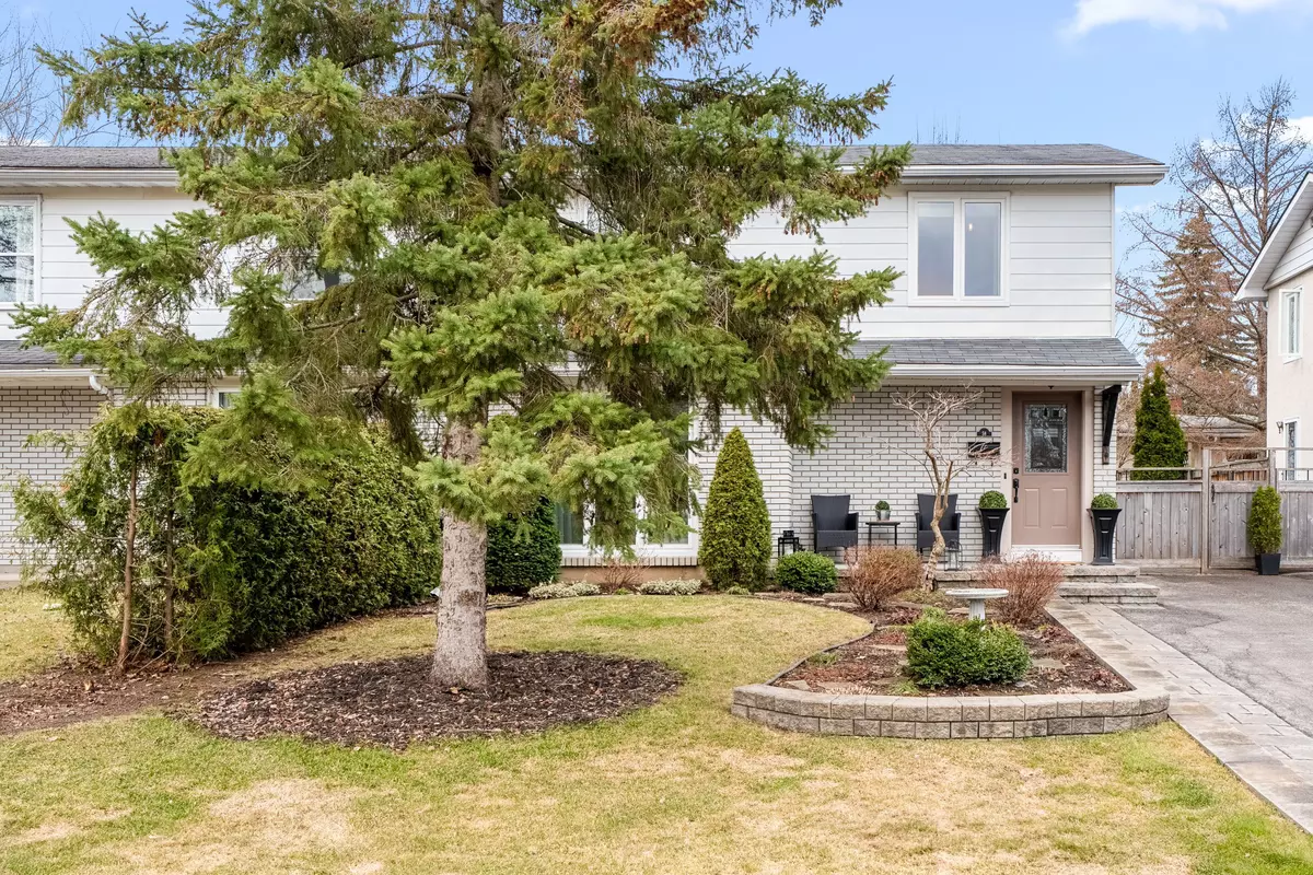 Cityview - Parkwoods Hills - Rideau Shore, ON K2E 5N4,58 Charkay ST