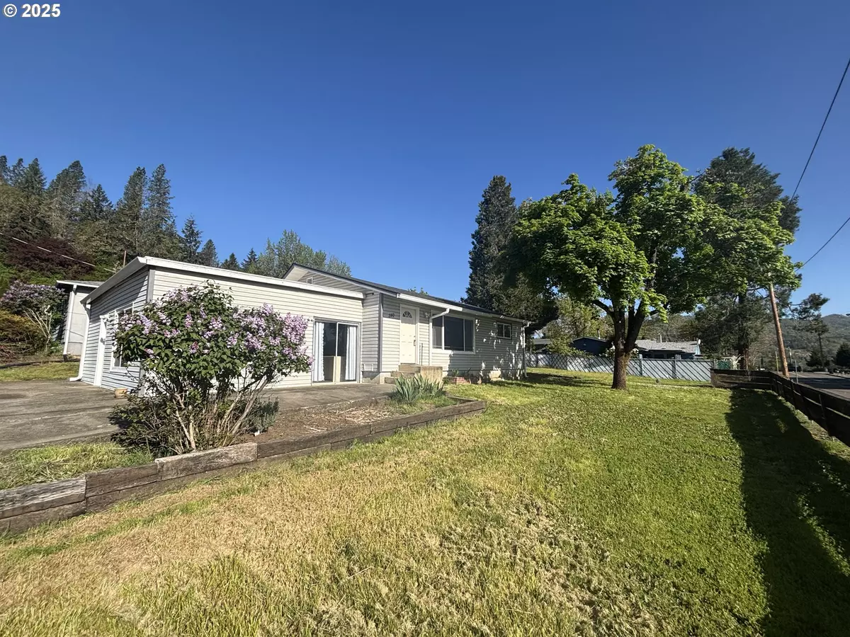 Roseburg, OR 97470,540 SE RAMP ST