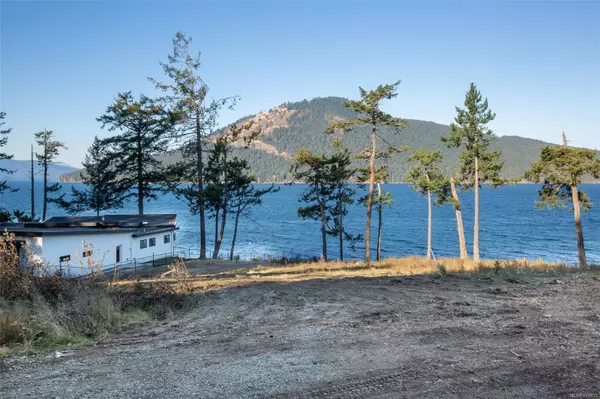 760 Lands End Rd, North Saanich, BC V8L 5K9