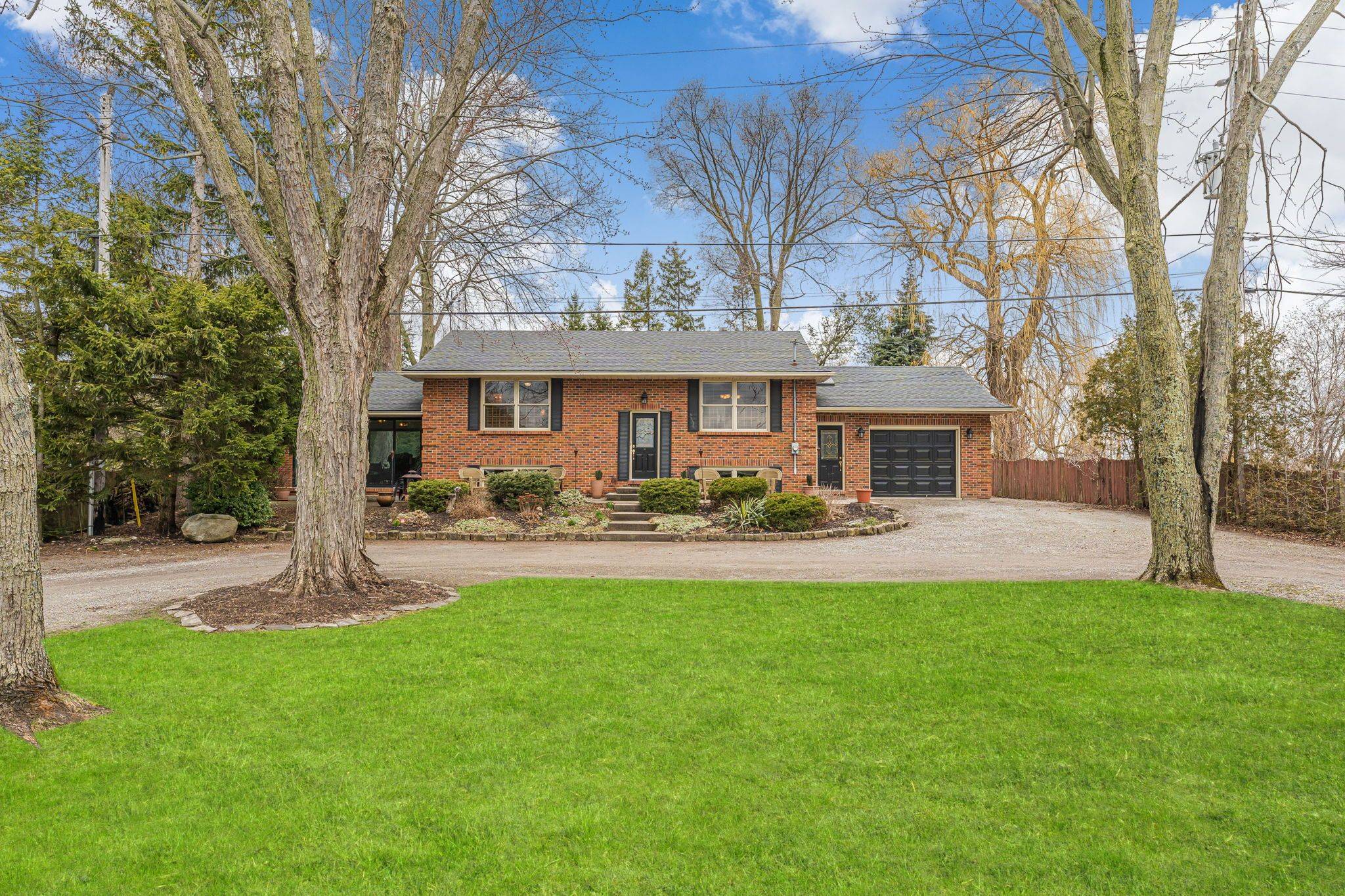 Haldimand, ON N0A 1K0,2811 North Shore DR