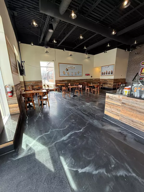 Hamilton, ON L8J 3H4,277 Upper Centennial Pkwy #6-1