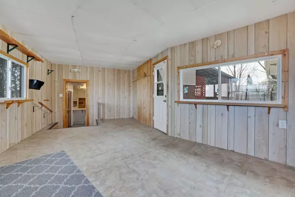 Stittsville - Munster - Richmond, ON K0A 2Z0,6024 Dobson LN