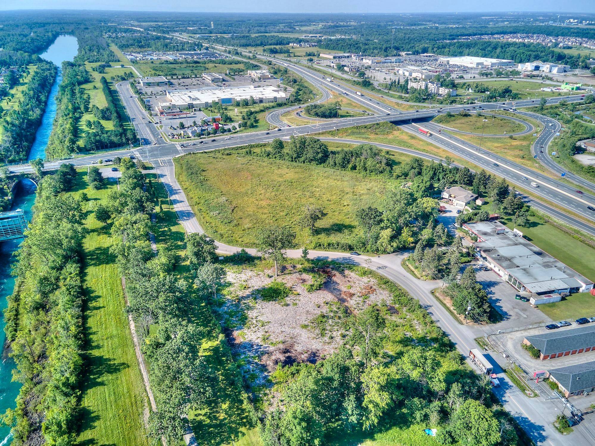 Niagara Falls, ON L2E 6S5,LOT 23 OAKWOOD DR