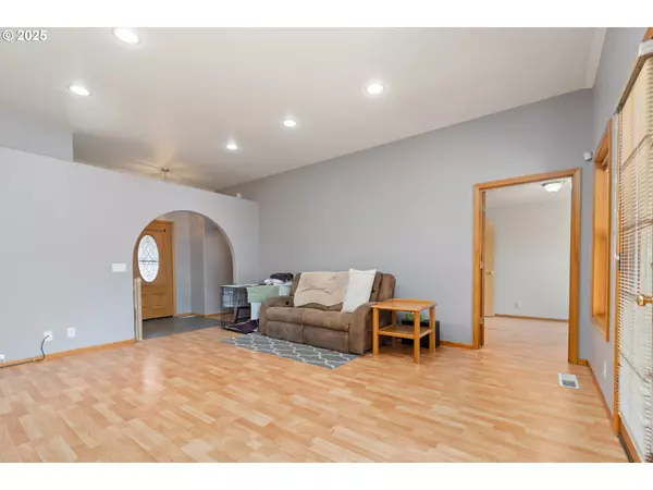 Springfield, OR 97478,3883 OSAGE ST