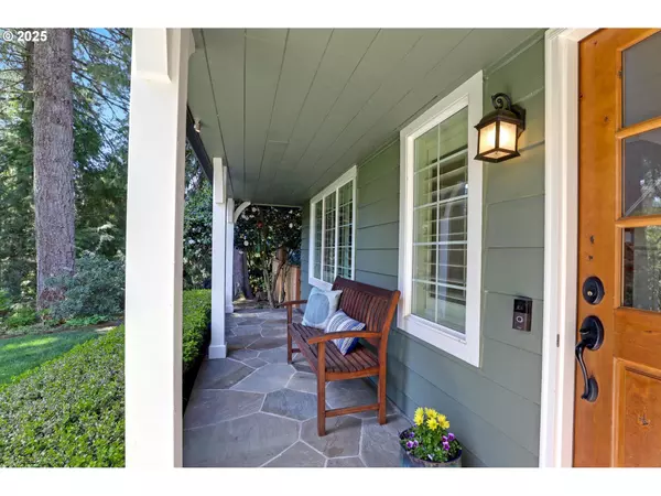 Lake Oswego, OR 97034,2735 GLEN EAGLES RD