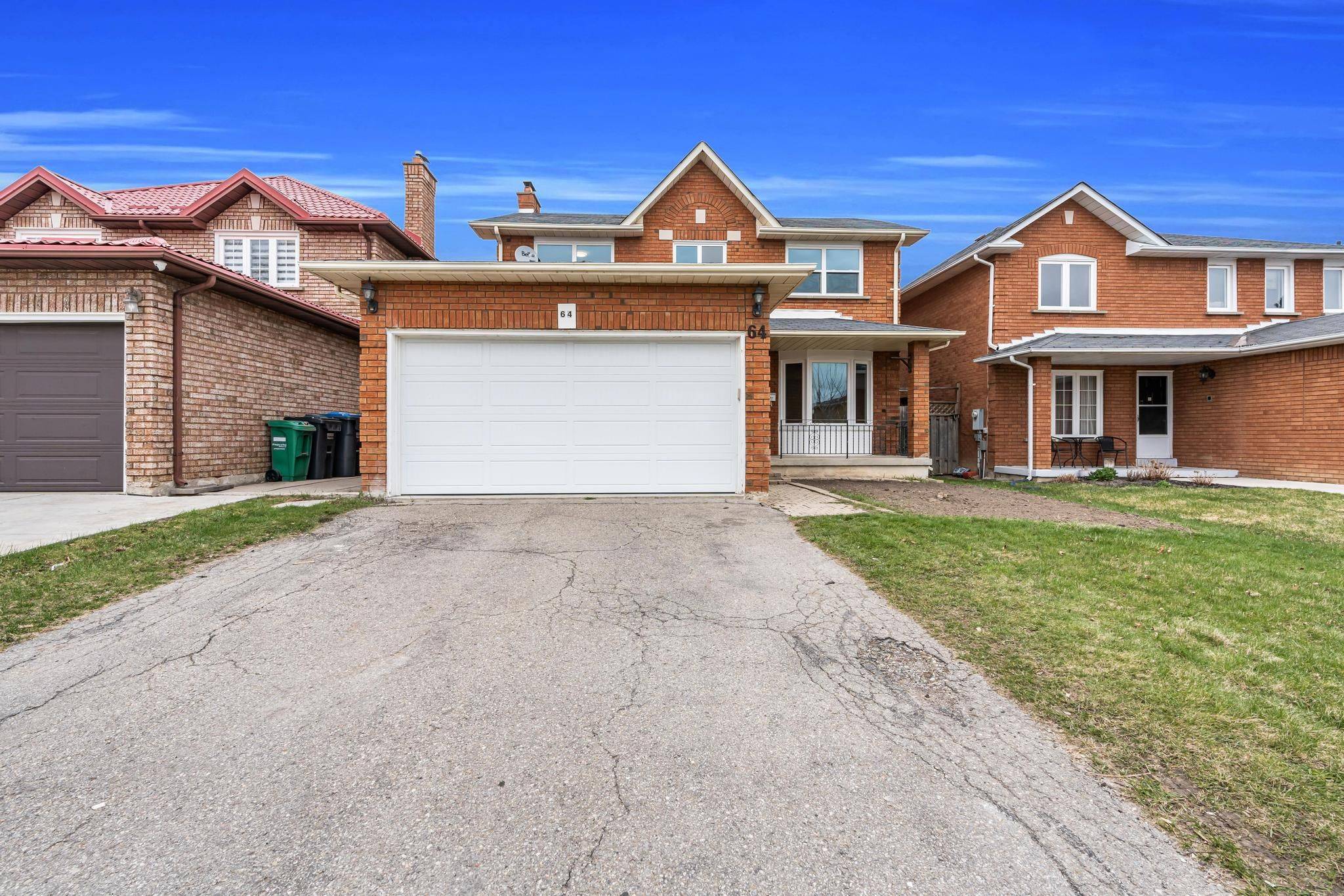 Brampton, ON L6Z 4H9,64 Allenhead CRES NE