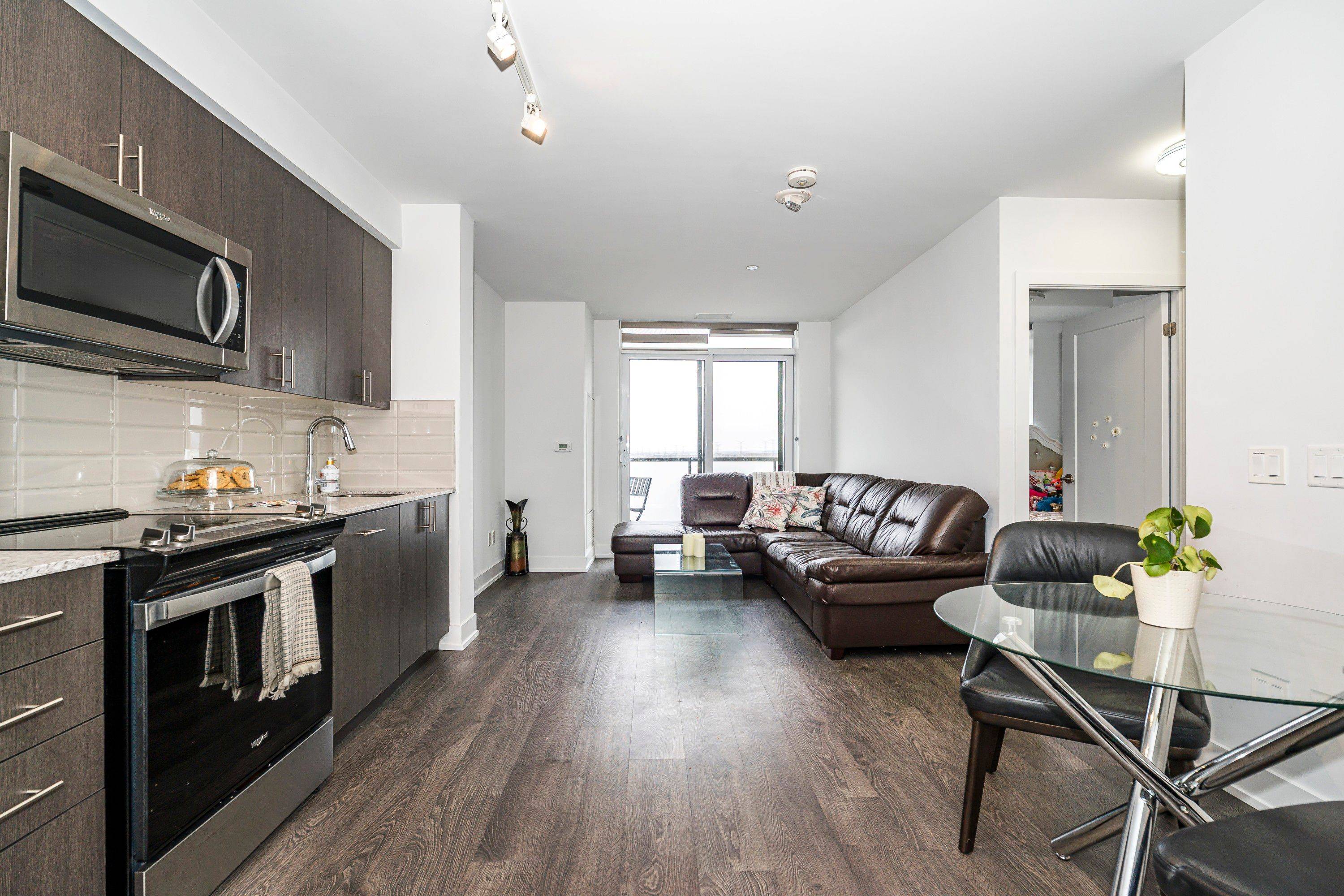 Oshawa, ON L1L 0R5,2550 Simcoe ST N #718