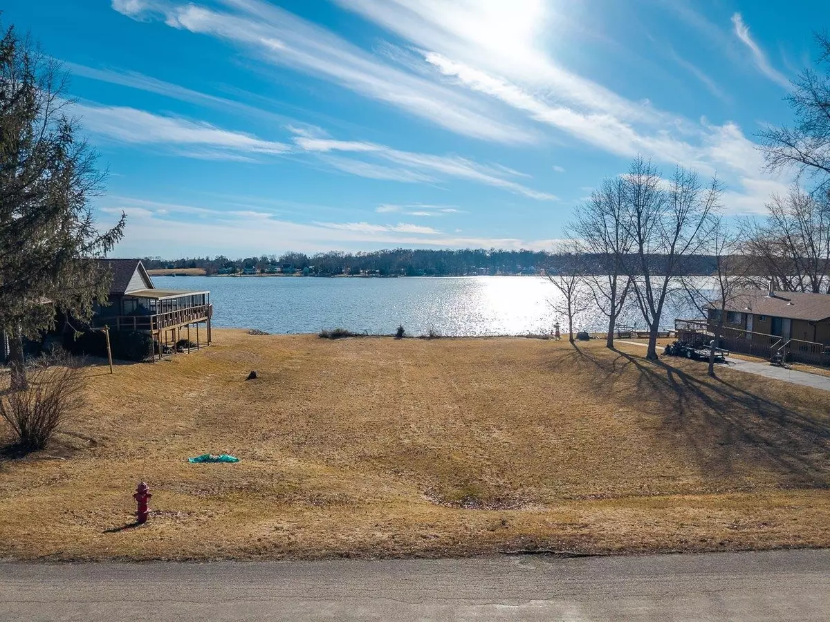 Lake Summerset, IL 61019,1551 Pier Drive