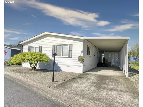 Scappoose, OR 97056,51545 SE 6th ST #27