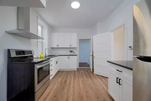 West Centre Town, ON K1Y 3G2,1028 Gladstone AVE