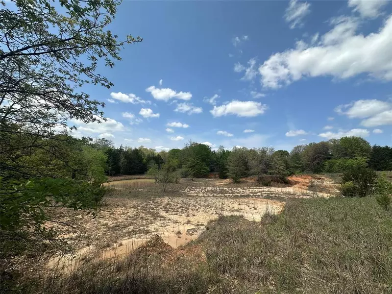 5811 W Folsom Road, Caddo, OK 74729