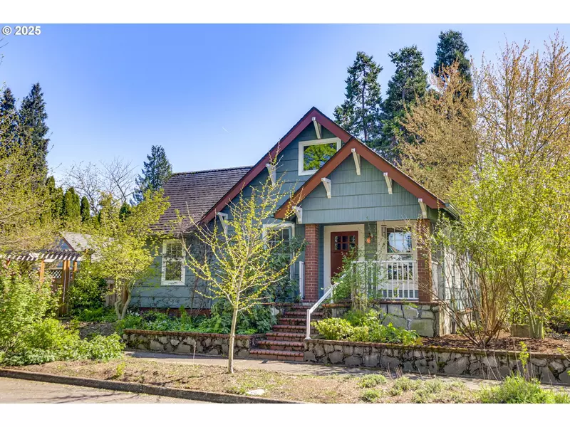 6684 N BANK ST, Portland, OR 97203
