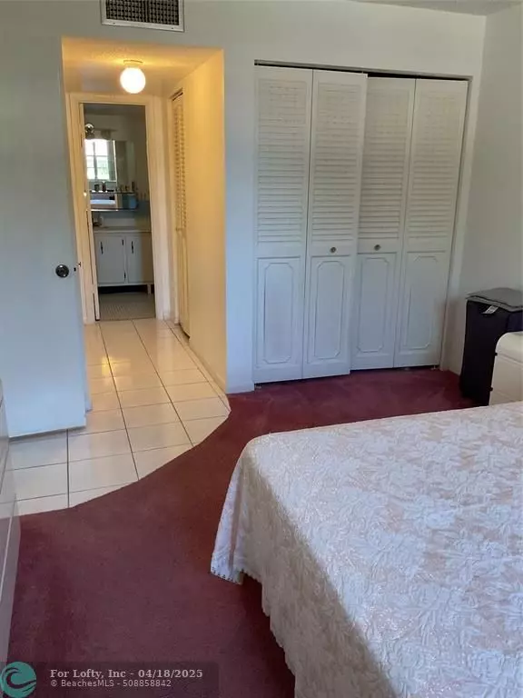 Margate, FL 33063,3050 Holiday Springs Blvd #111