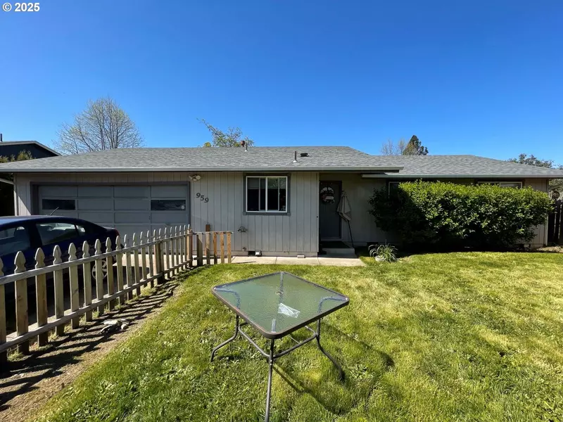 959 CHICKADEE CT NE, Salem, OR 97301