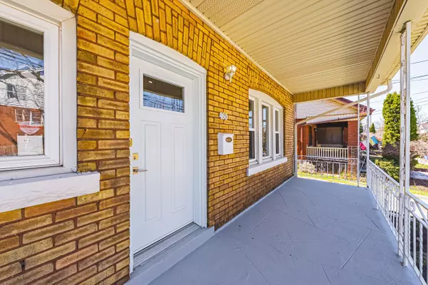 Hamilton, ON L8M 2C8,460 Maple AVE