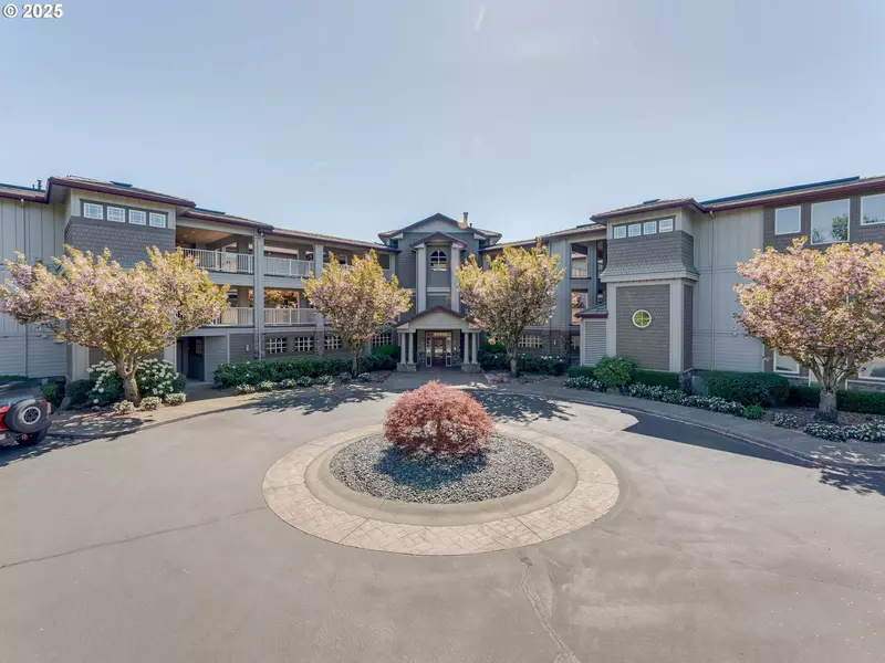 5615 SE SCENIC LN #304, Vancouver, WA 98661