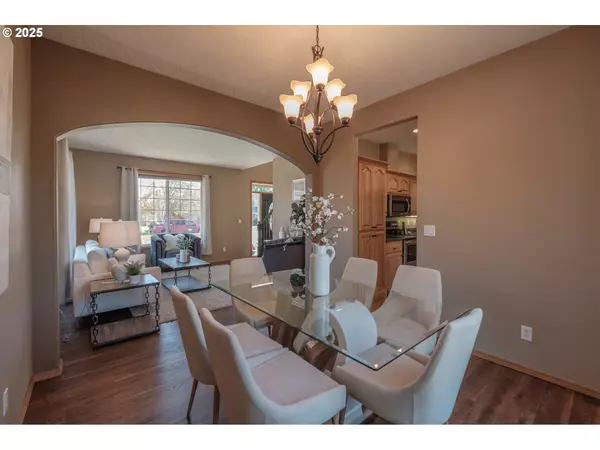 Keizer, OR 97303,969 PARKMEADOW DR