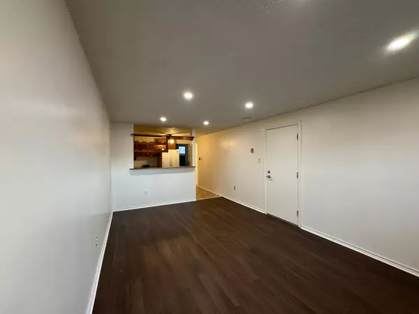 29 Wellington AVE E #Lower, Oshawa, ON L1H 8P1